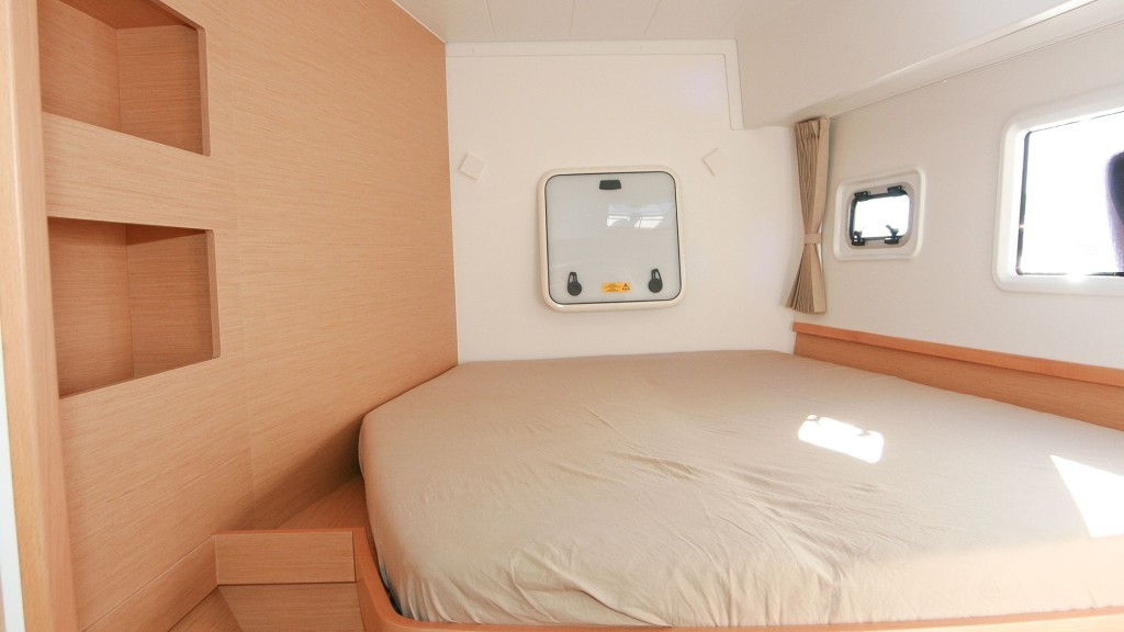 Yacht LAGOON - 42 "Sunshine"