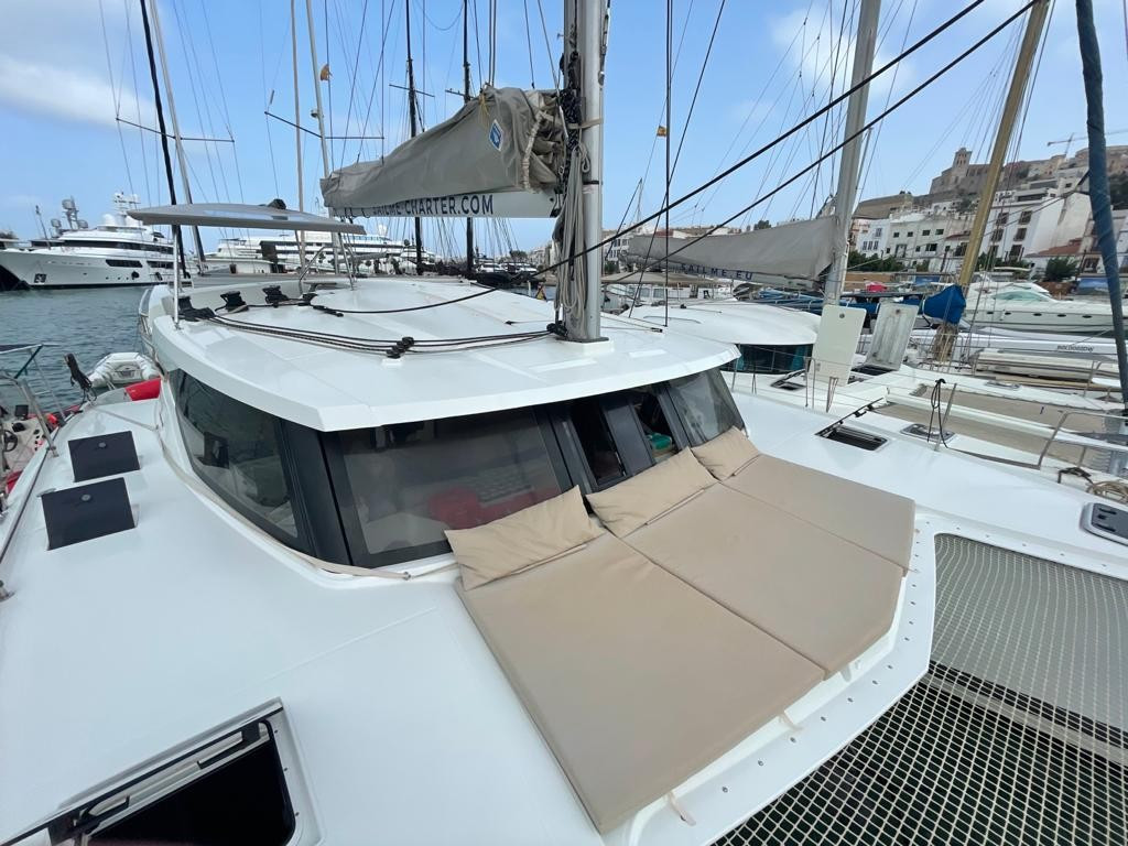 Yacht FOUNTAINE PAJOT - Lucia 40 "Aquila"