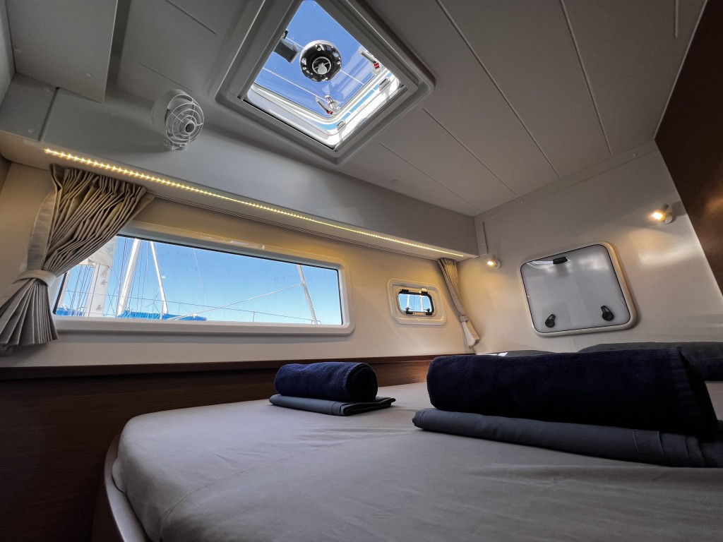 Yacht LAGOON - 42 "Odessa"