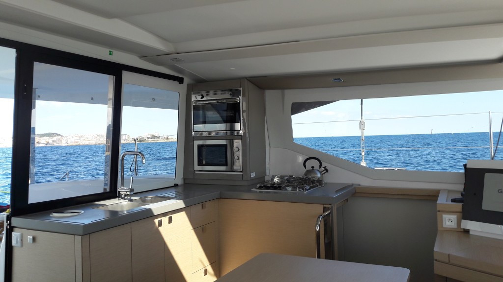 Yacht FOUNTAINE PAJOT - Lucia 40 "Ginesta"