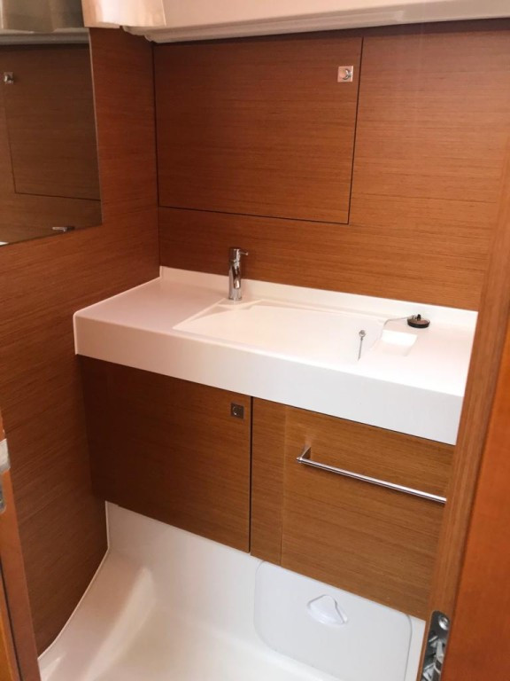 Yacht JEANNEAU - Sun Odyssey 519 "Alboran Prosecco"