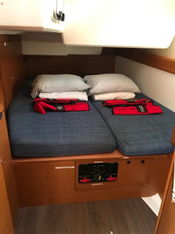 Yacht JEANNEAU - Sun Odyssey 519 "Alboran Prosecco"