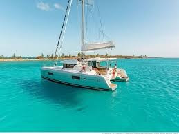 Yacht FOUNTAINE PAJOT - Astrea 42 "Roxy II"