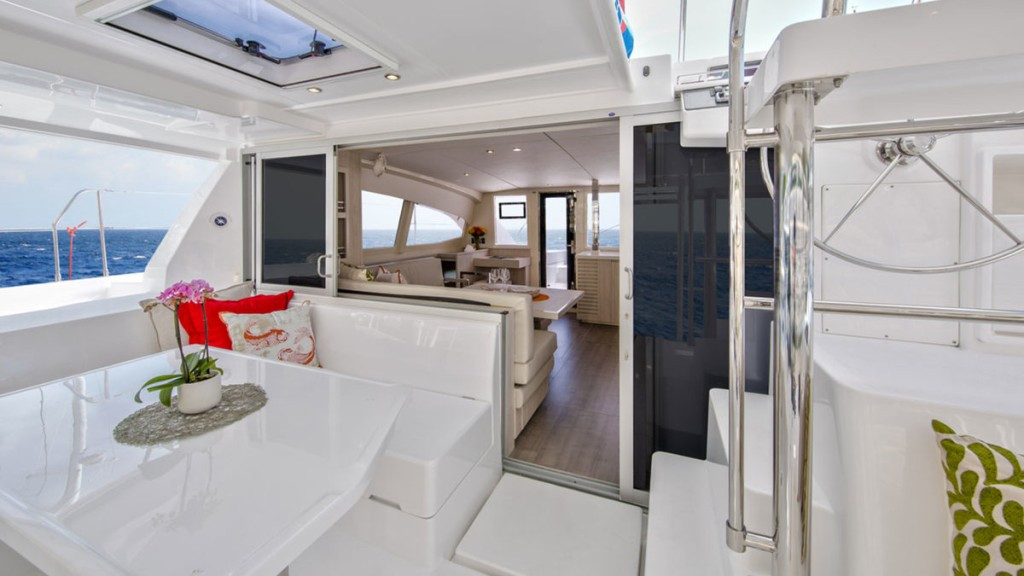 Yacht ROBERTSON AND CAINE - Sunsail 404 - Leopard 40 ""