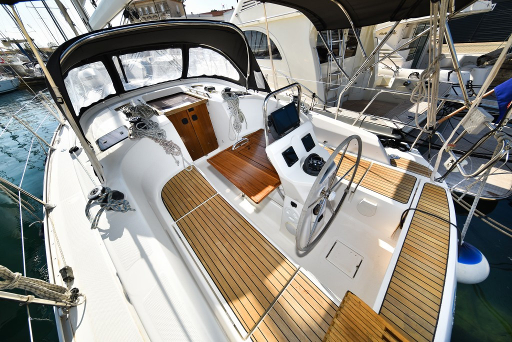 Yacht BAVARIA - Cruiser 36 "Petra M"