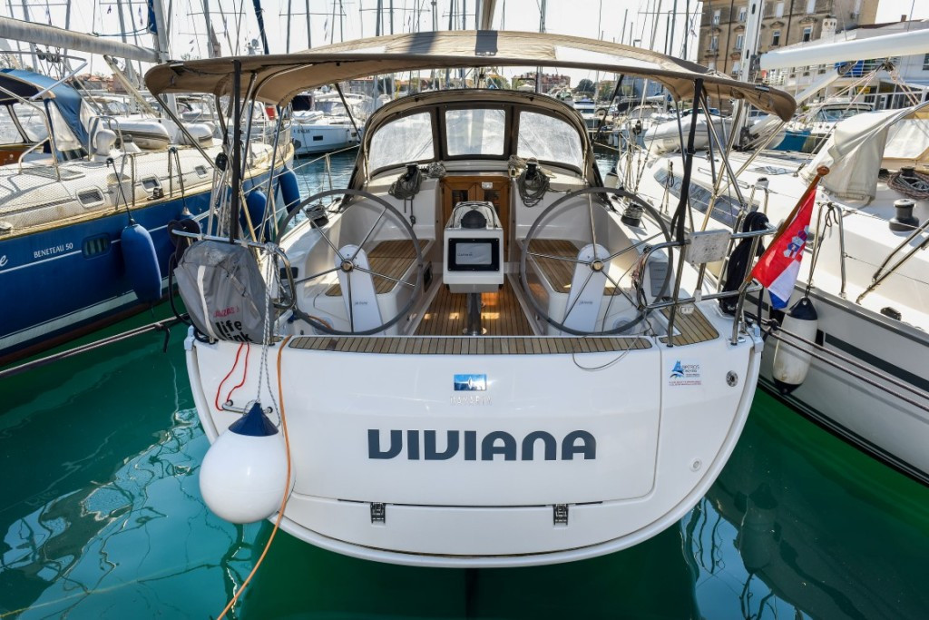 Yacht BAVARIA - Cruiser 37 "Viviana"