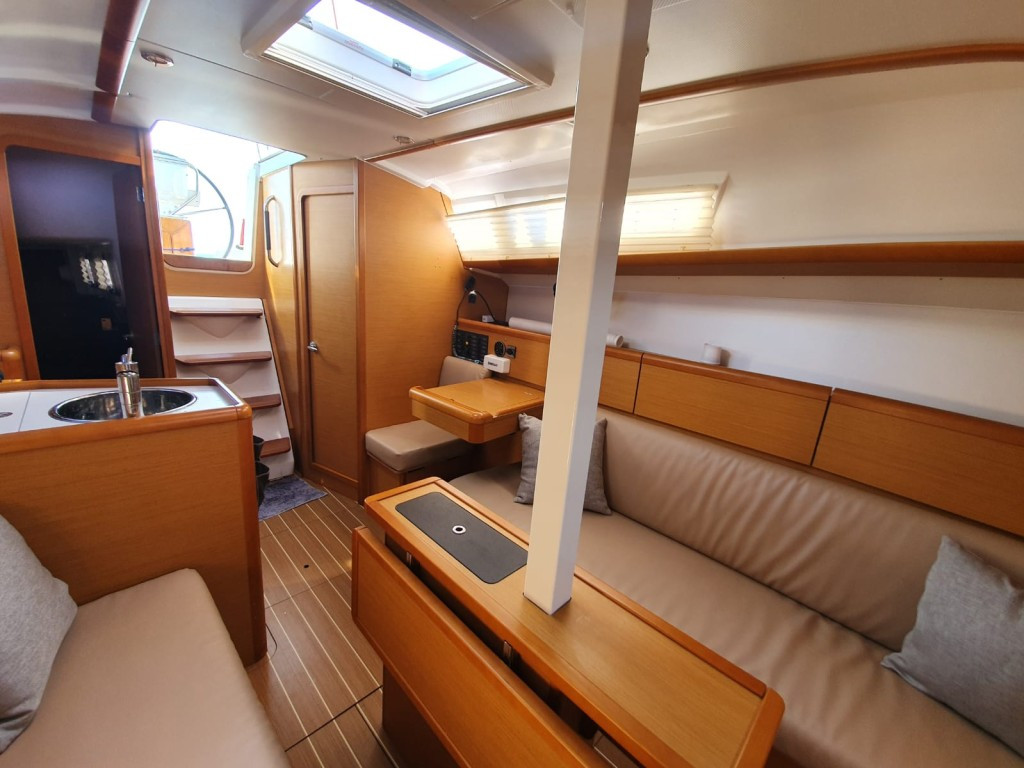 Yacht JEANNEAU - Sun Odyssey 33i "Aqua"