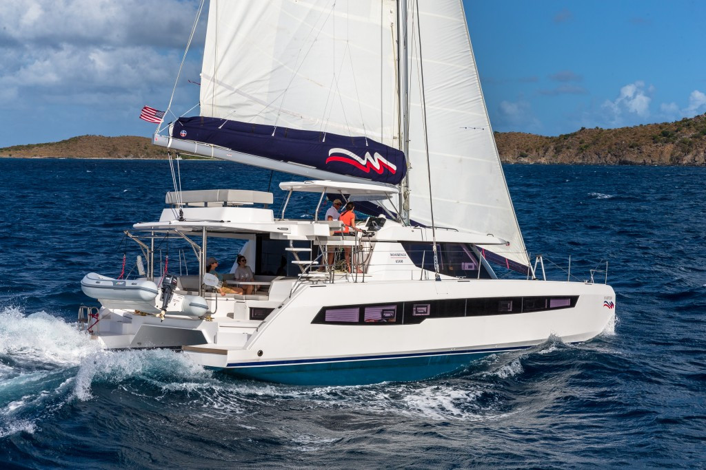 Yacht ROBERTSON AND CAINE - Moorings 4500 L  ""