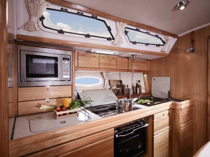 Yacht BAVARIA - 40 Cruiser "Luna"