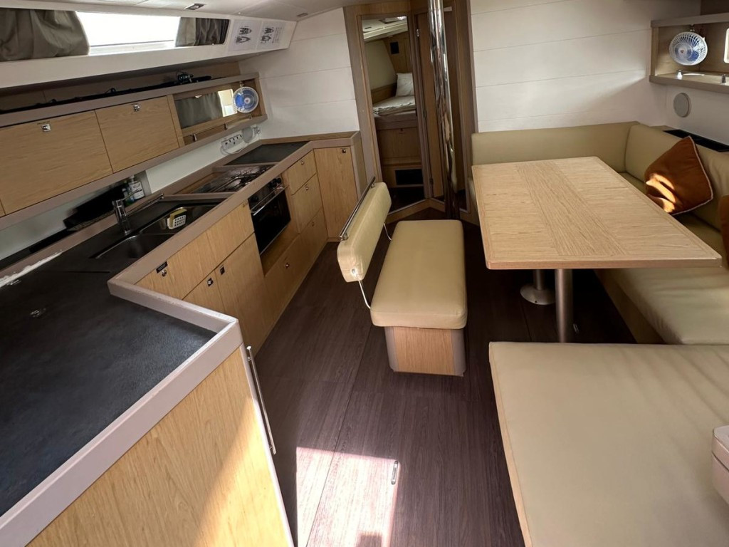 Yacht BENETEAU - Oceanis 45 "Gloria"