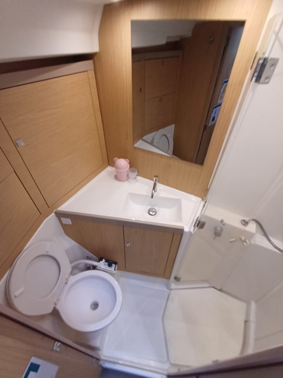 Yacht BENETEAU - Oceanis 45 "Megan"