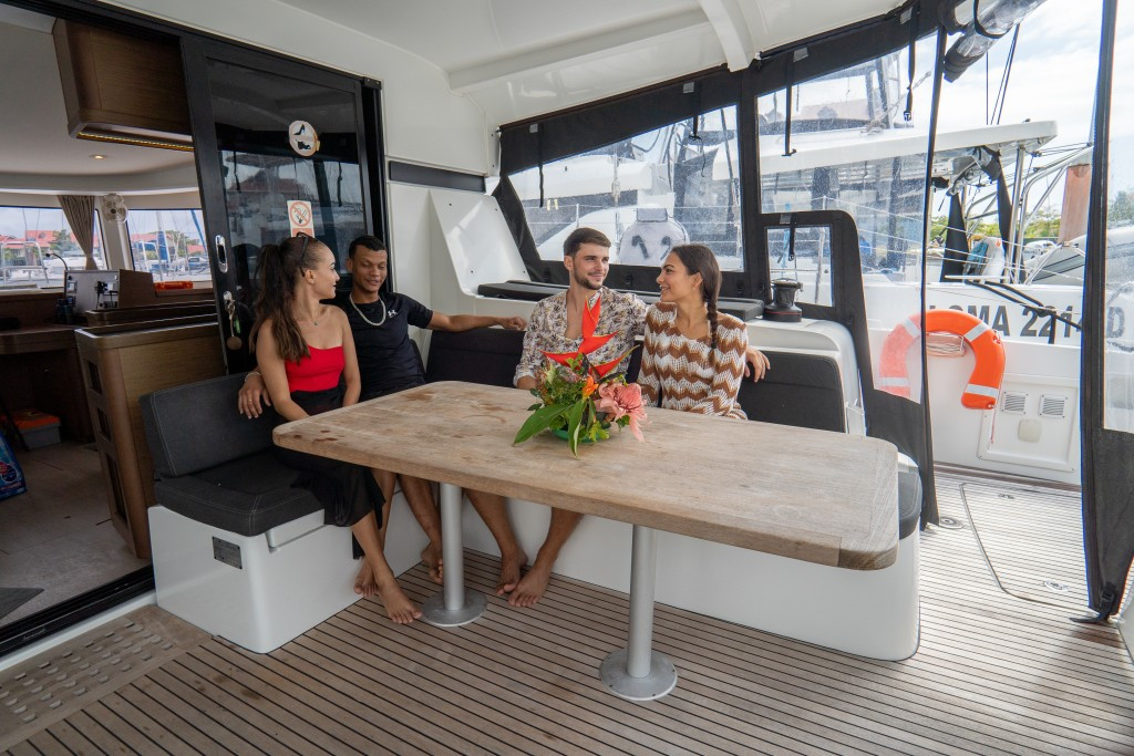 Yacht LAGOON - 42 "Pazzona II"