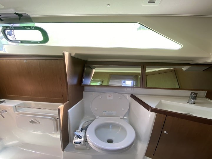 Yacht BENETEAU - Oceanis 41.1 "Iris"