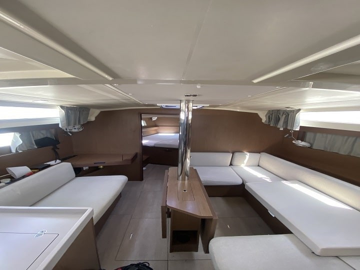Yacht BENETEAU - Oceanis 41.1 "Iris"
