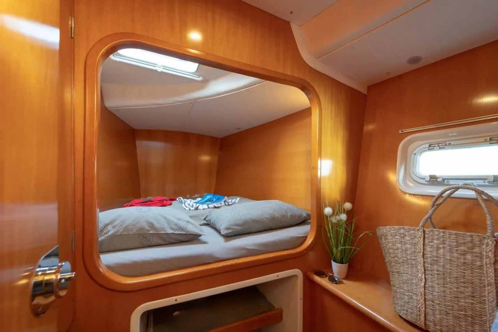 Yacht LAGOON - 380 "Twin Star"