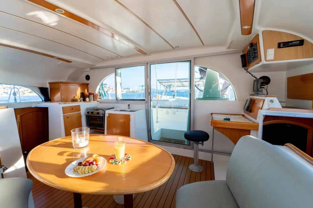 Yacht LAGOON - 380 "Twin Star"