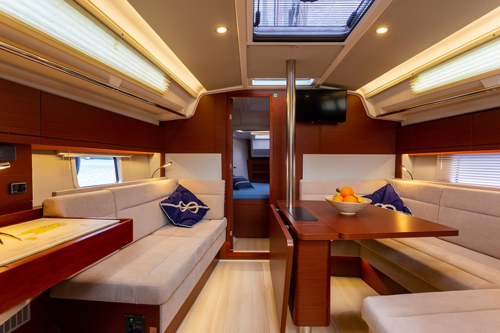 Yacht HANSE - 418 "Themisto"