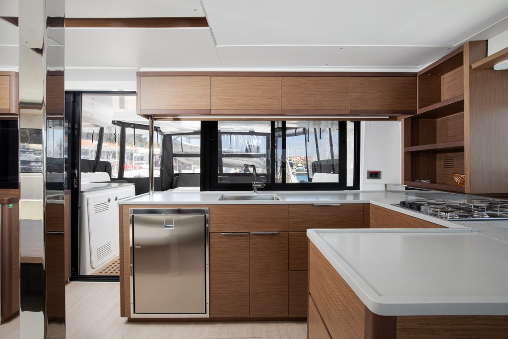 Yacht LAGOON - 46 "Long Island"