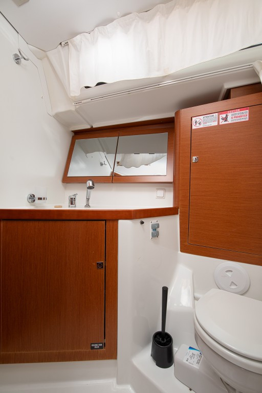 Yacht BENETEAU - Oceanis 45 "MareAeolos"