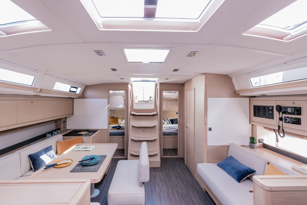 Yacht DUFOUR - 470 "Constantina"