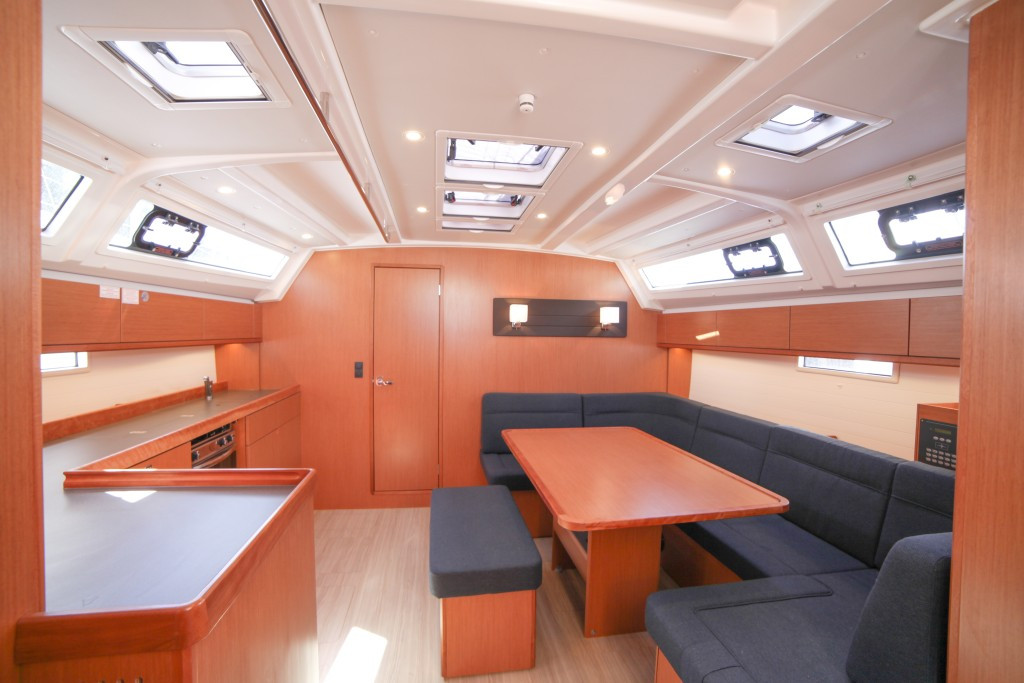 Yacht BAVARIA - Cruiser 46 "Sail Venus"