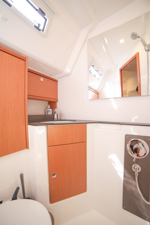 Yacht BAVARIA - Cruiser 46 "Sail Venus"