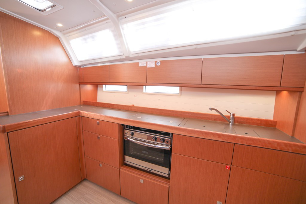 Yacht BAVARIA - Cruiser 46 "Sail Venus"