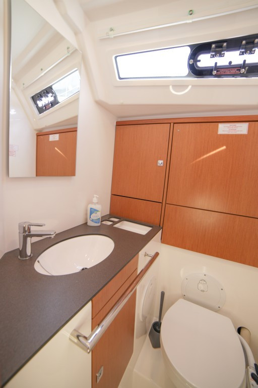 Yacht BAVARIA - Cruiser 46 "Sail Venus"