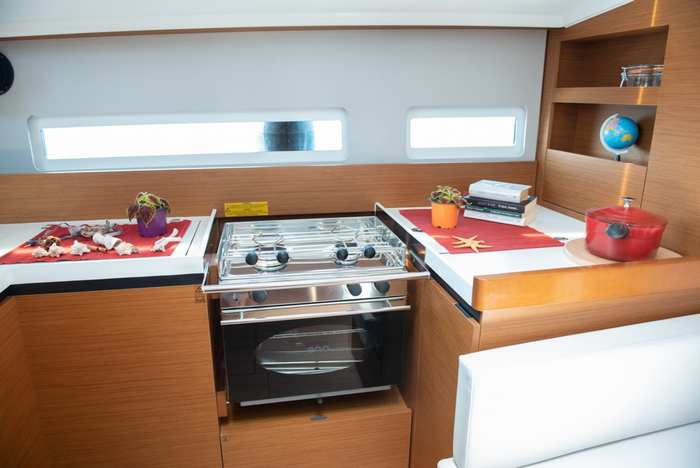Yacht JEANNEAU - Sun Odyssey 410 "Marianna"