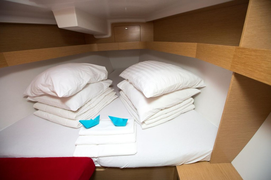 Yacht ELAN - 350 "Victor"