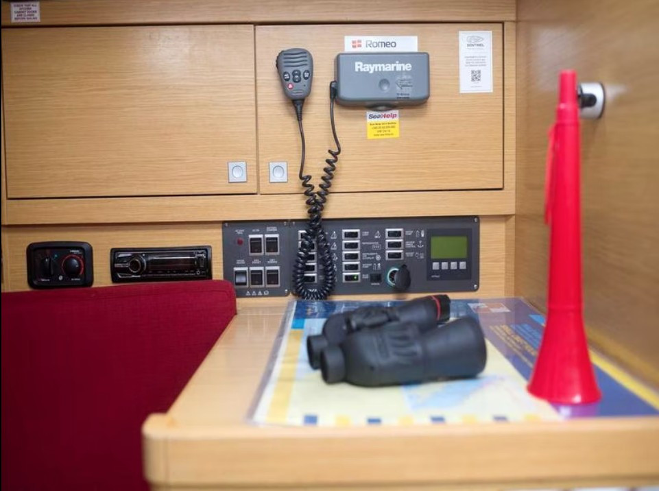 Yacht ELAN - 350 "Victor"