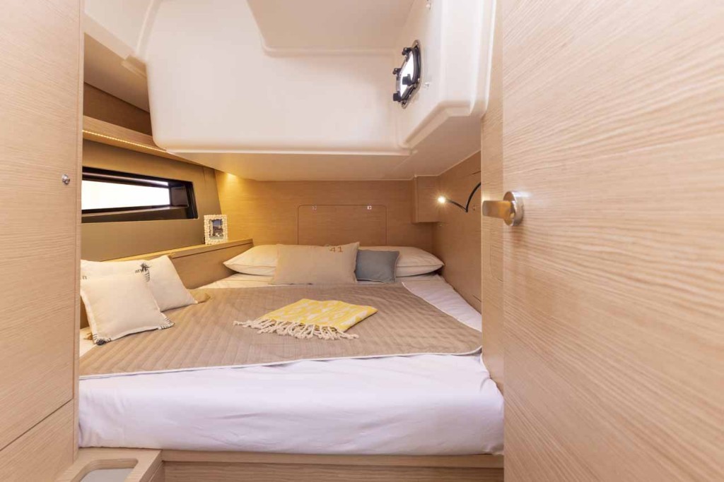 Yacht DUFOUR - 41 "Kairos"