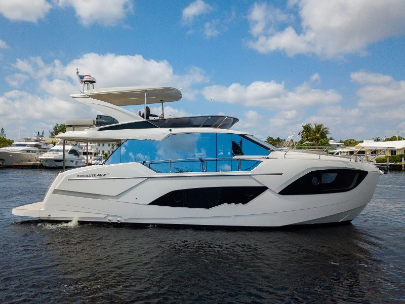 Yacht ABSOLUTE - Absolute 47 Fly "Riaz Tahia"