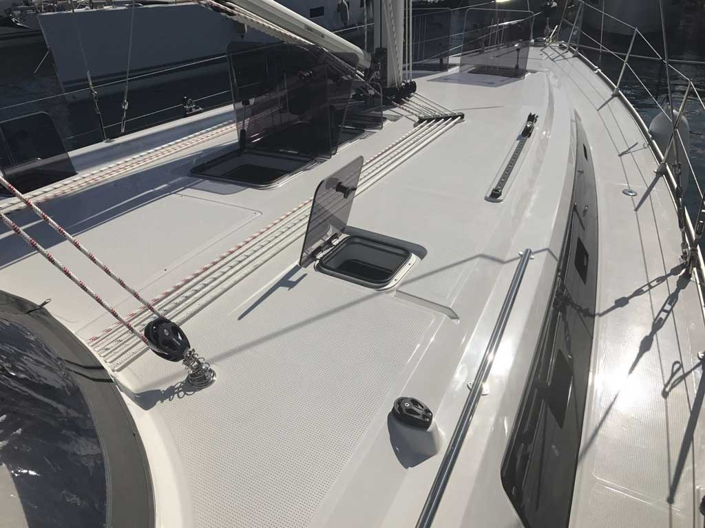 Yacht BAVARIA - Cruiser 46 "Monsieur"