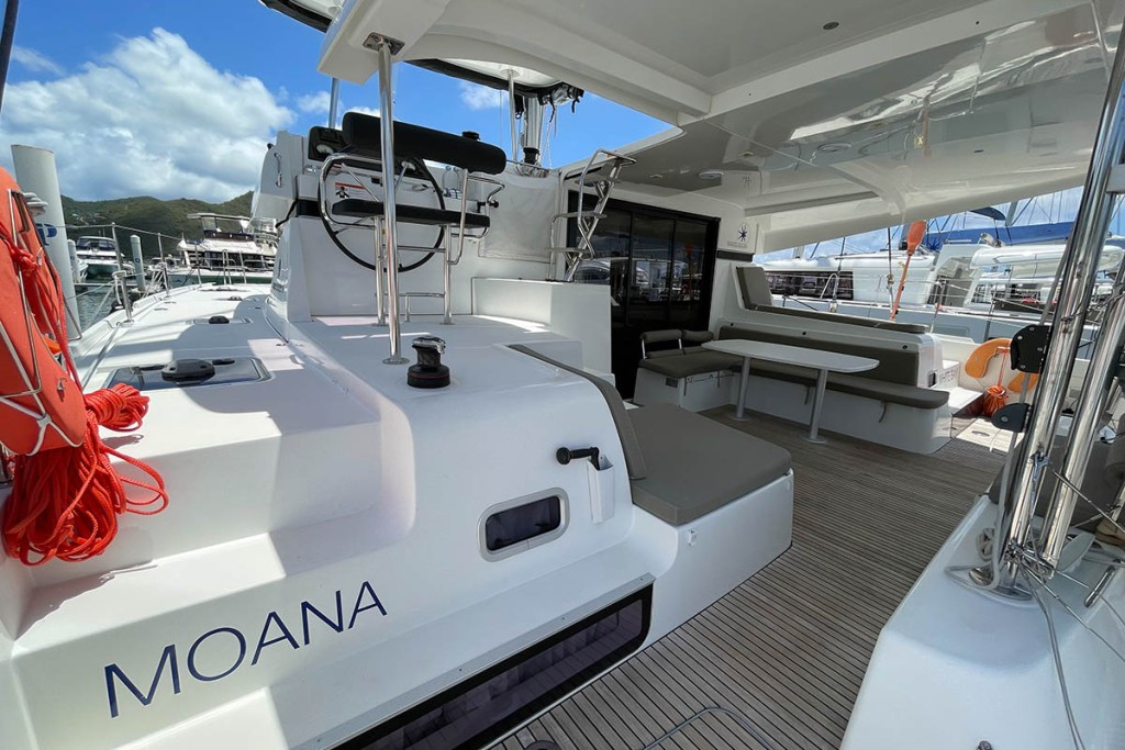 Yacht LAGOON - 42 "Moana"