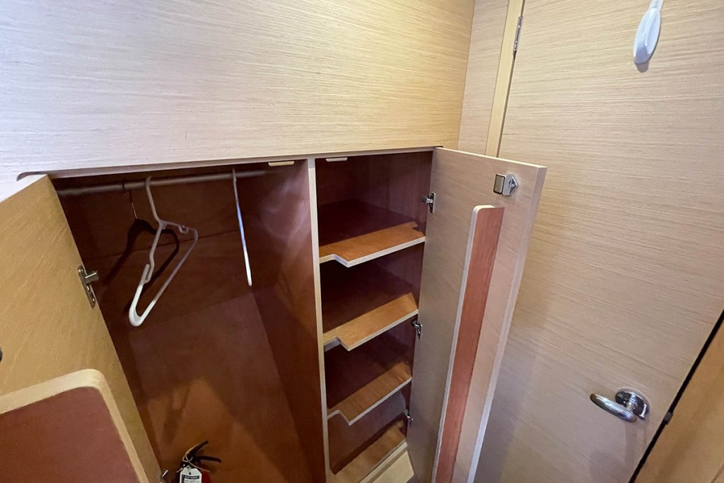 Yacht LAGOON - 42 "Moana"