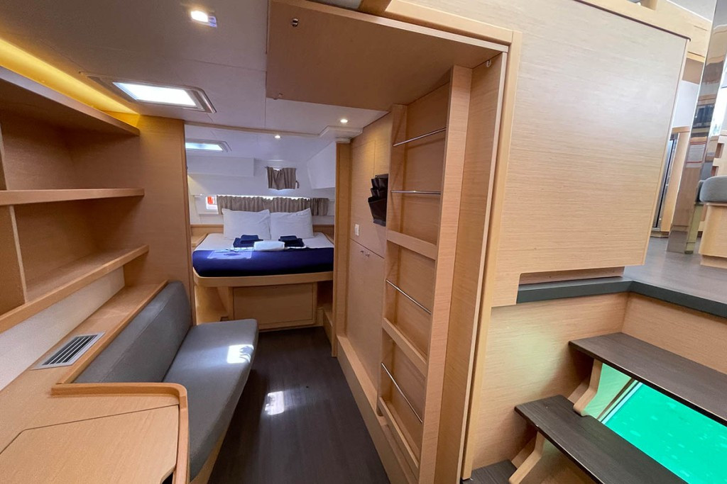 Yacht LAGOON - 42 "Moana"