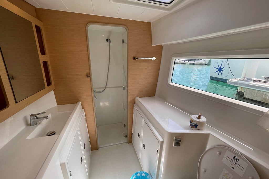 Yacht LAGOON - 42 "Moana"