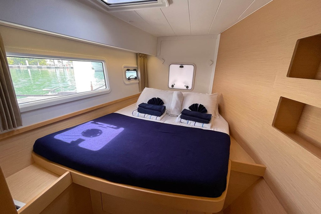 Yacht LAGOON - 42 "Moana"