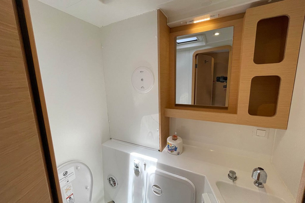 Yacht LAGOON - 42 "Moana"