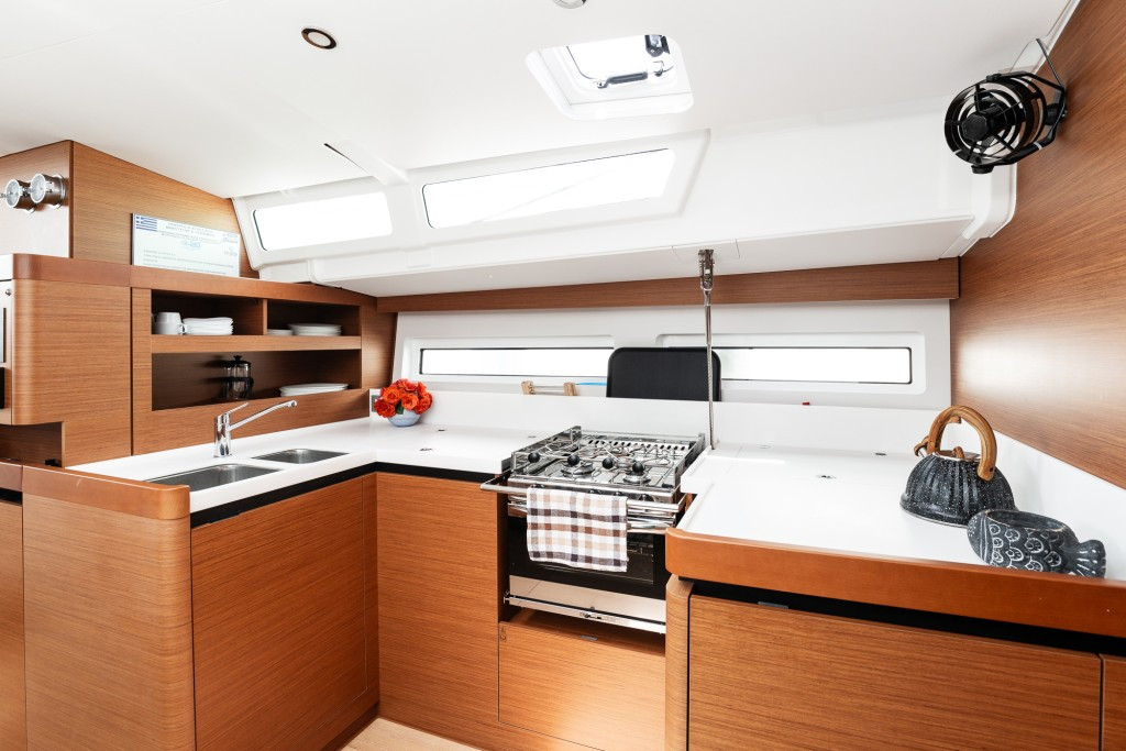 Yacht JEANNEAU - Sun Odyssey 490 "Pnoe"