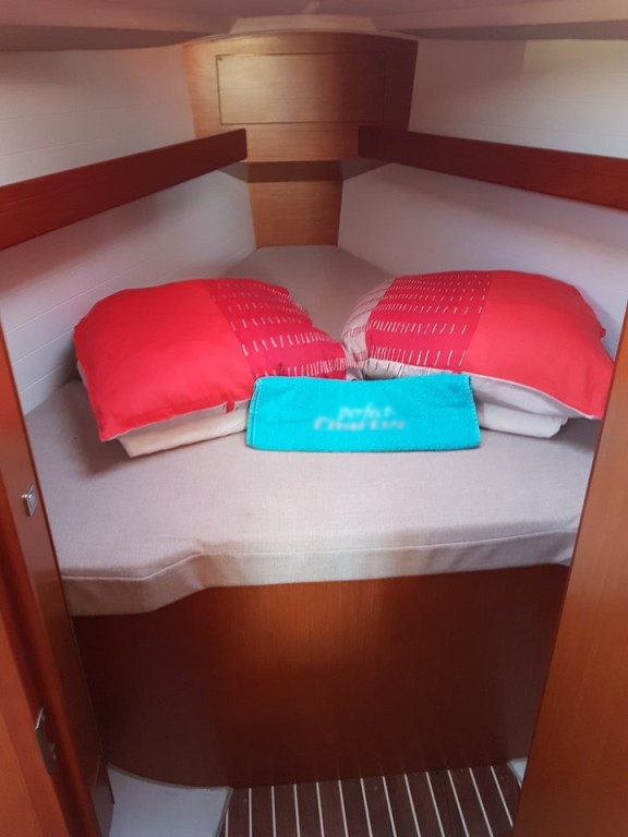 Yacht BAVARIA - Cruiser 34 "Theia"