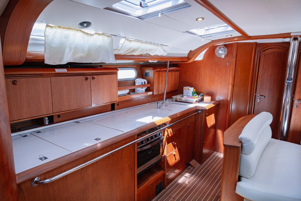 Yacht JEANNEAU - Sun Odyssey 49 "Živa"