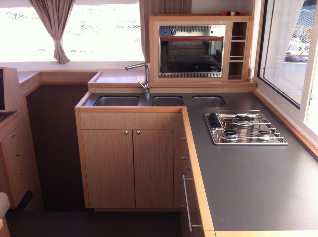 Yacht LAGOON - 400 S2 "Evelina"