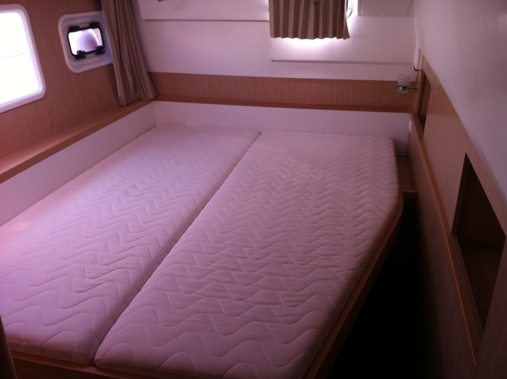 Yacht LAGOON - 400 S2 "Evelina"