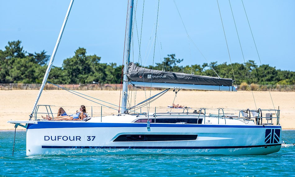 Yacht DUFOUR - 37 "Nessie"