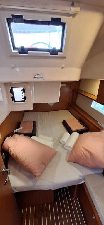 Yacht BAVARIA - C45 "Lady Flora 1"