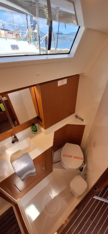 Yacht BAVARIA - C45 "Lady Flora 1"