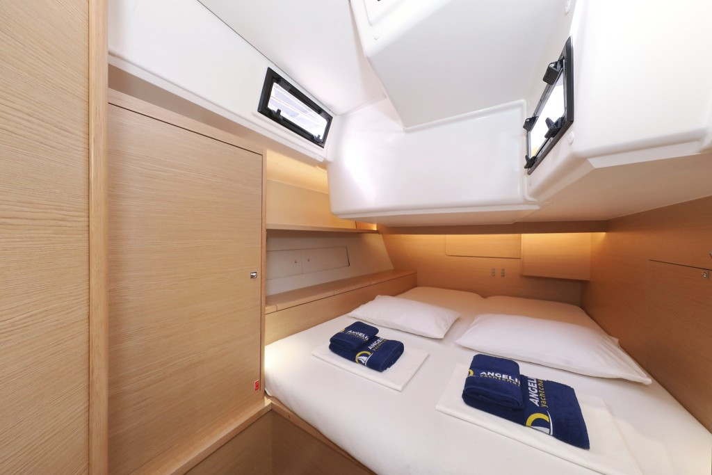 Yacht DUFOUR - 470 "Cupid"