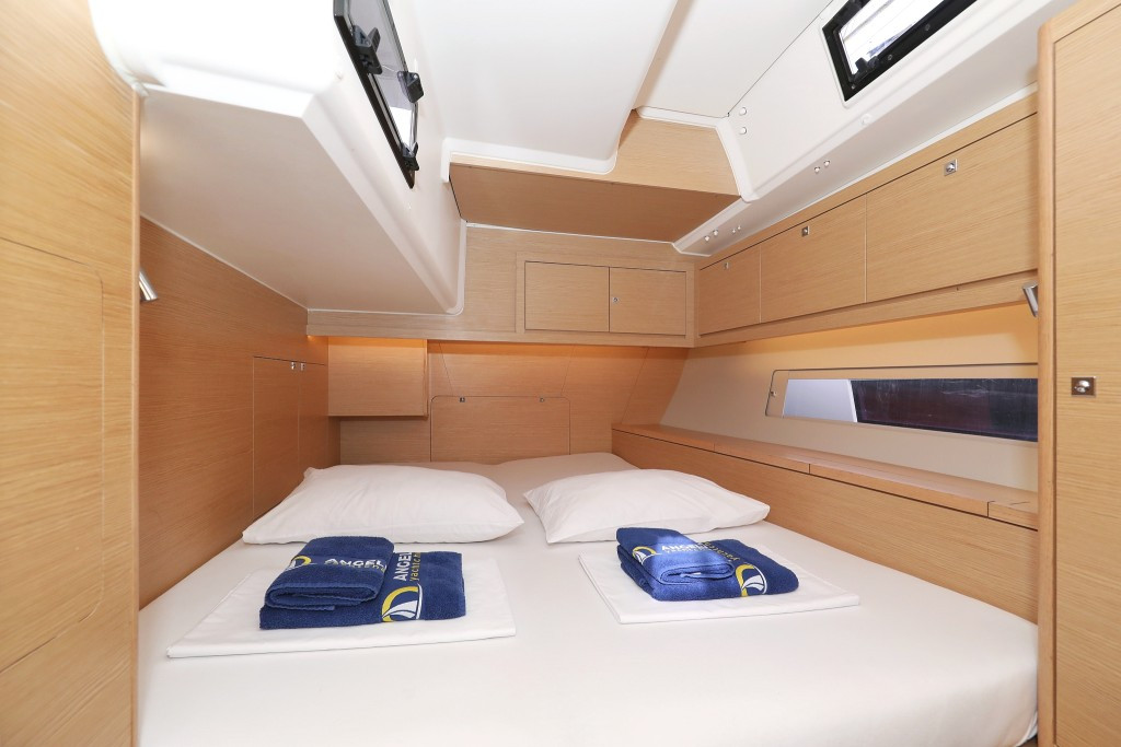 Yacht DUFOUR - 470 "Cupid"